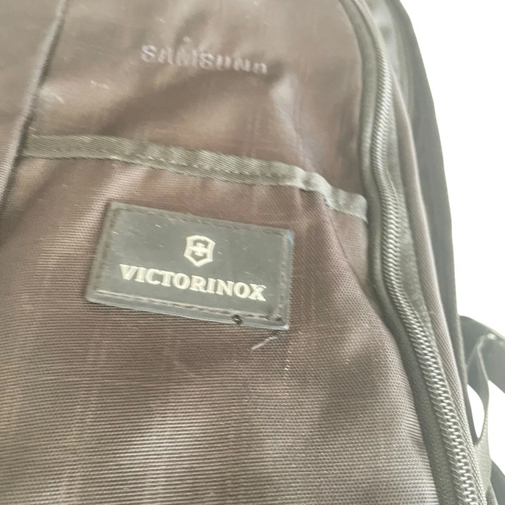 Victorinox Unisex Black Altmont 3.0 Backpack
